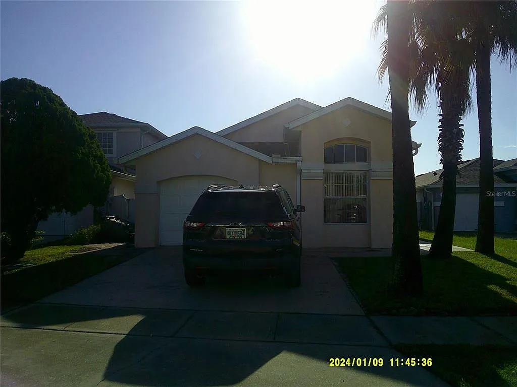 3 bed, 2.0 bath, 1392 sqft, $1,995 — Photo 3