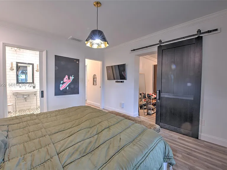110 N 16th Ave — Photo 12