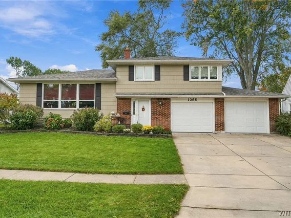 1266 Greenbrier Ln, North Tonawanda, NY 14120