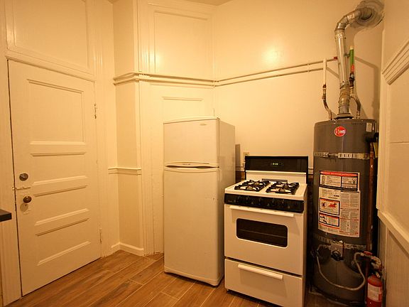 5th image of 881 Haight St