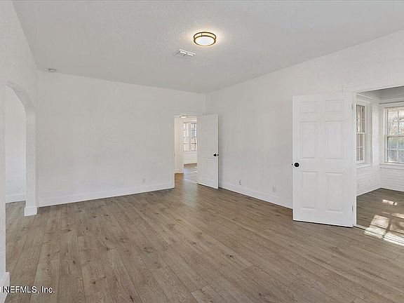 4th image of 6642 Sunset Dr