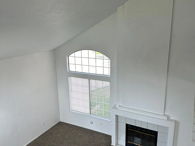418 Kinsmill Ct — Photo 5