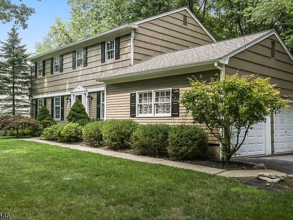 2nd image of 42 Sherbrooke Dr
