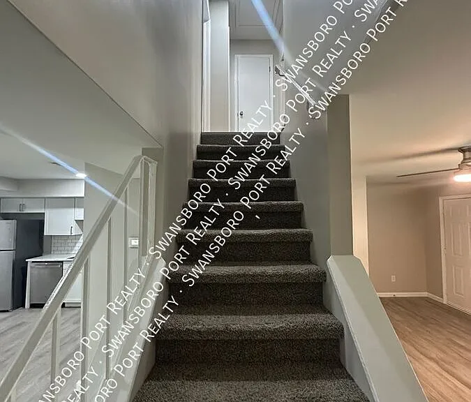 408 Myrtlewood Cir — Photo 11