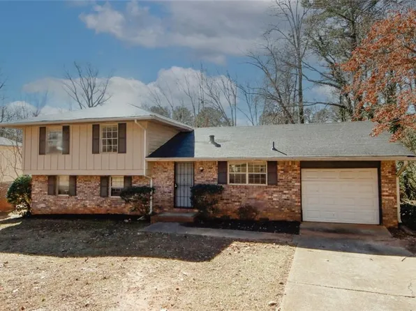 4374 Cedar Ridge Trl, Stone Mountain, GA 30083