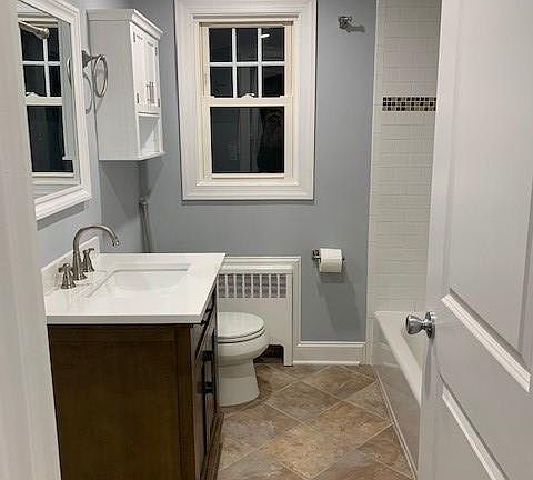 5th image of 86 Forest St