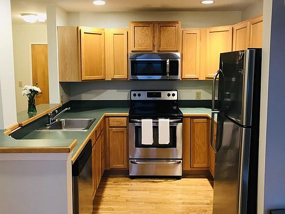 4th image of 170 Oxford St Unit 505