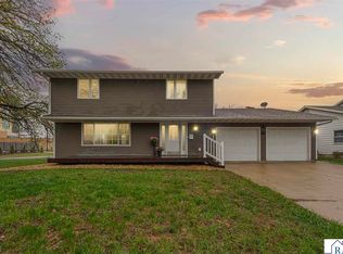 1110 Anderson Dr, Mankato, MN 56001
