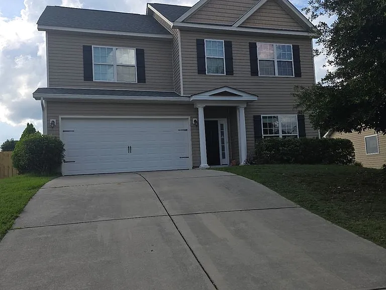 836 Westlawn Dr — Photo 2