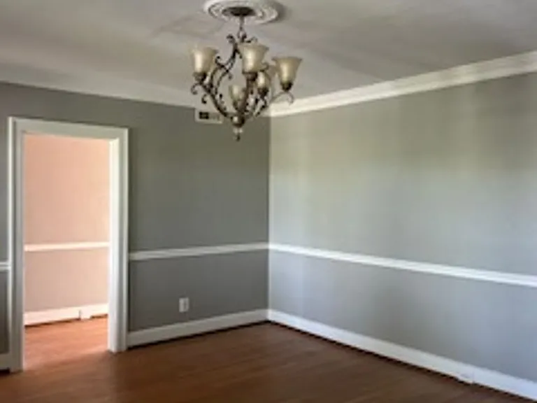 1301 Pickett St — Photo 34
