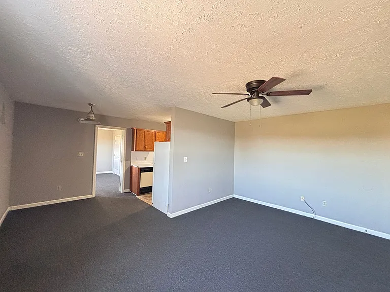 River Valley Apartments — Photo 16