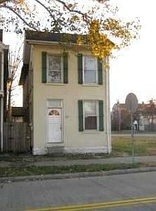 1st image of 323 Vine St