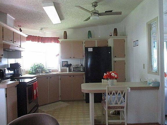 2nd image of 505 Lake Larch Way #470