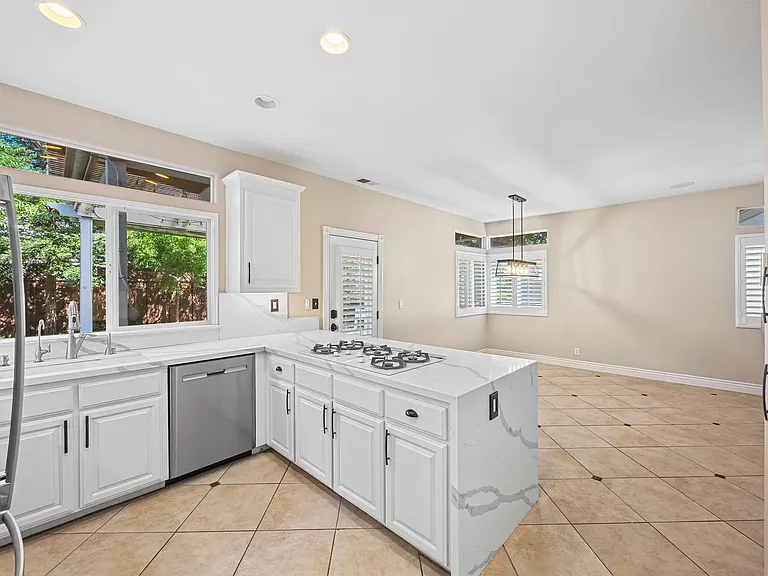 939 Skip Away Ct — Photo 10
