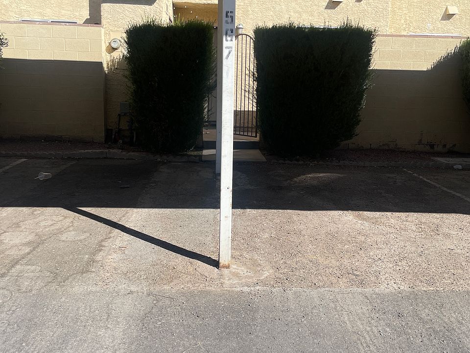1st image of 567 Kristin Ln