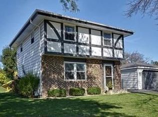 8218 W Denver Ave, Milwaukee, WI 53223