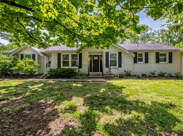 138 Carriage Dr, Nashville, TN 37221