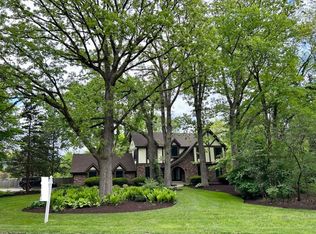 5N285 Oak Rd, St Charles, IL 60175