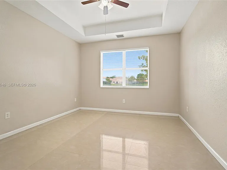 3710 NE 22nd Pl — Photo 9