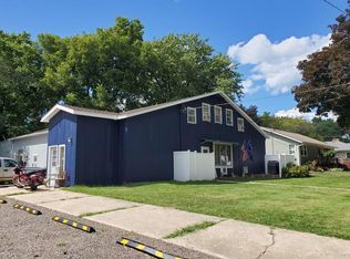 504 S 9th St, Oregon, IL 61061
