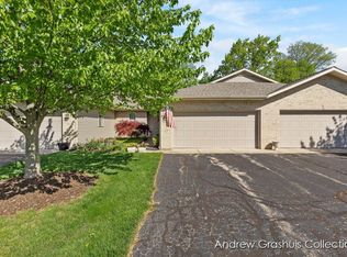 2173 Creekside Dr SW #40, Byron Center, MI 49315