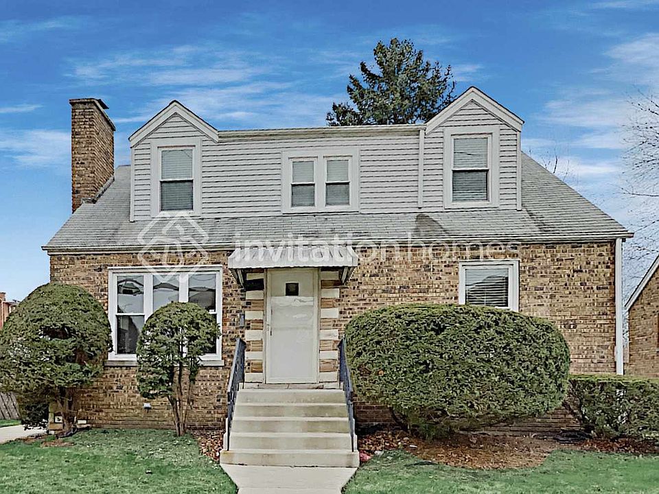 1st image of 4015 W 105th St