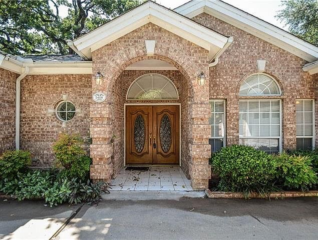 1st image of 5408 Fairway Cir