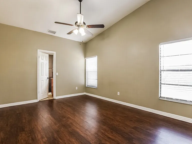 1345 Bridlebrook Dr — Photo 10