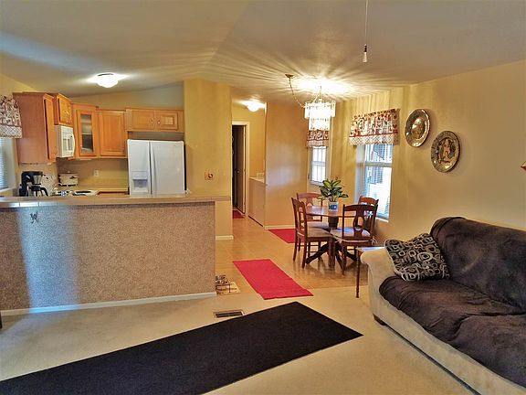 3rd image of 11687 S Helen Dr