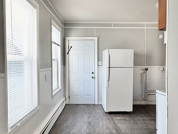 4th image of 14 College St #3