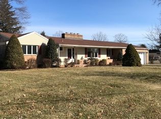 2 Lockwood Ave, Pompton Plains, NJ 07444