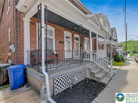 2nd image of 46 W Saucon St