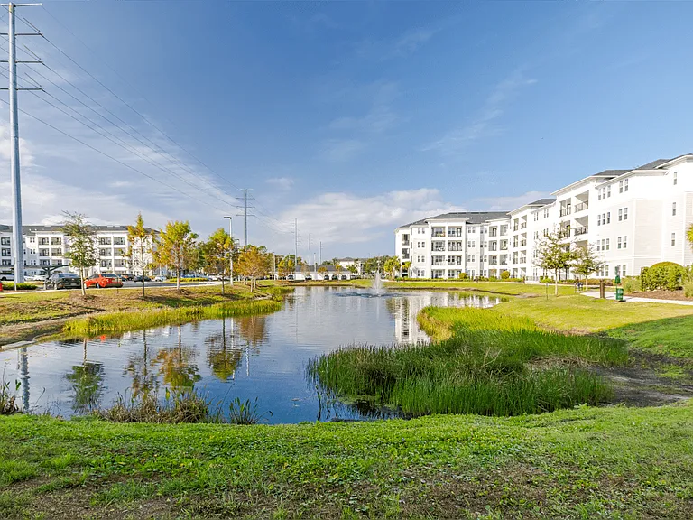 Madison Waterford Lakes — Photo 1