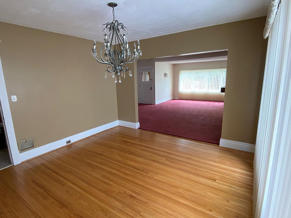 Dining to Living Room