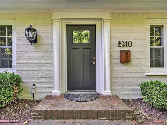 5th image of 2410 Cornwallis Ave SE