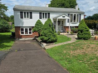 1057 Graber Rd, Red Hill, PA 18076