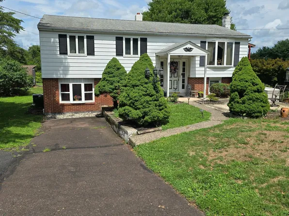 1057 Graber Rd, Red Hill, PA 18076