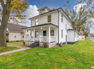 254 45th St, Moline, IL 61265