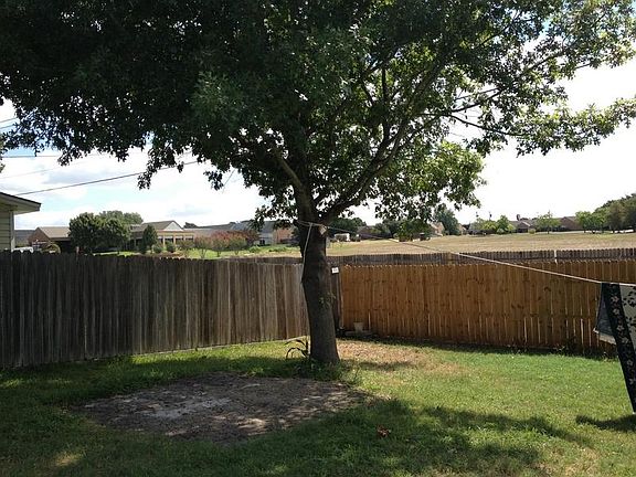 4th image of 4611 Longhorn Trl