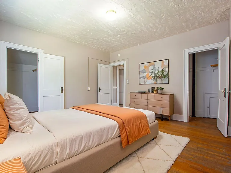 2202 Wirt St — Photo 15