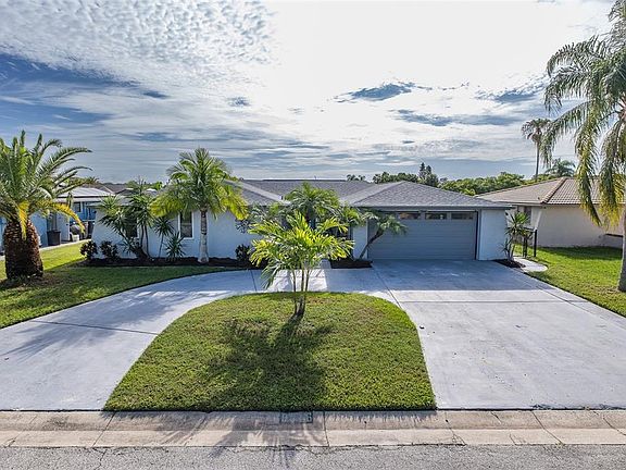 4th image of 9816 San Mateo Way