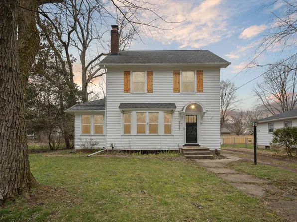2237 Brook Dr, Kalamazoo, MI 49048