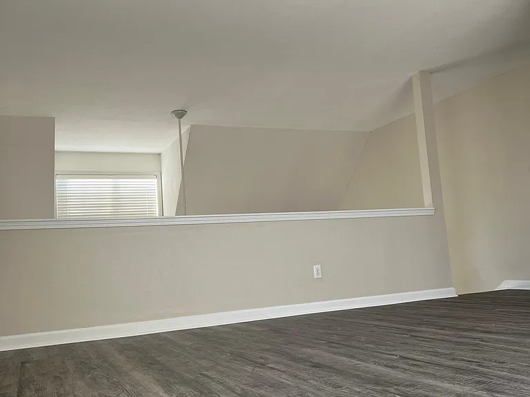 7707 Wyndham Cir — Photo 26