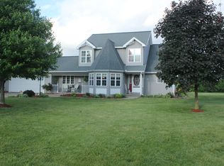 216 Country Dr, Green Valley, IL 61534