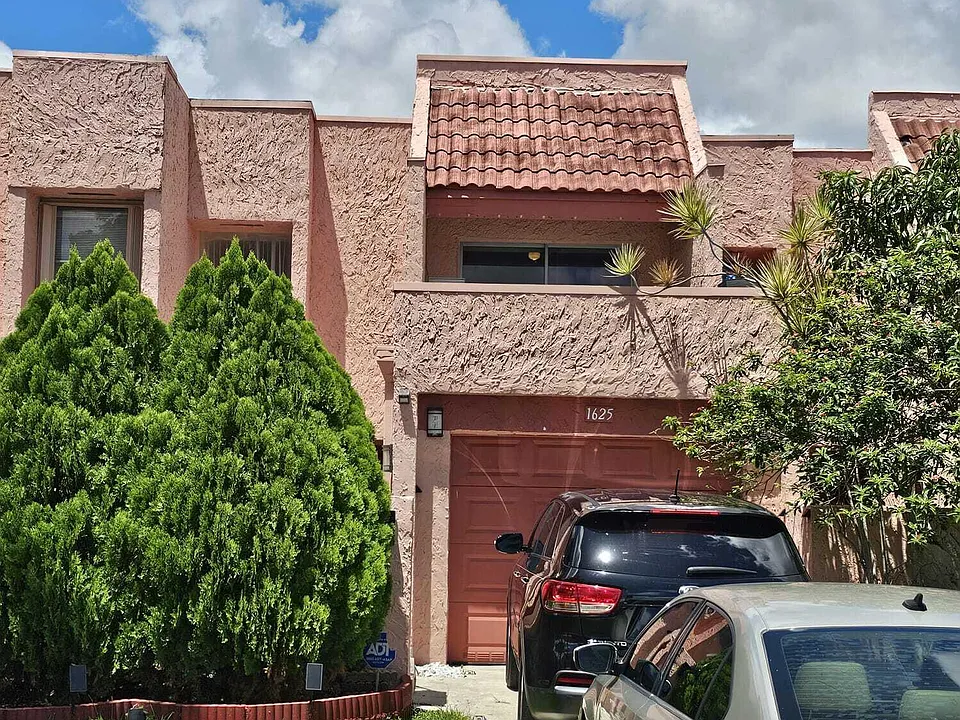 1625 NW 58th Ave #7