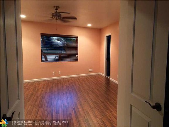 3rd image of 5706 Coco Palm Dr