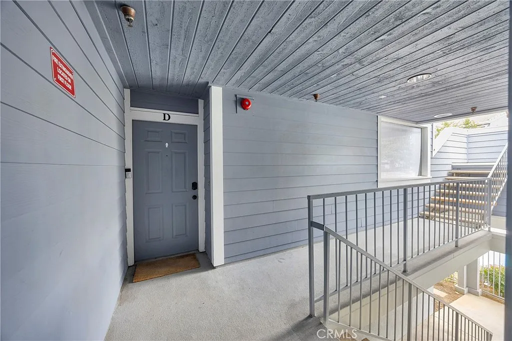 2 bed, 852 sqft, $3,000 — Photo 3
