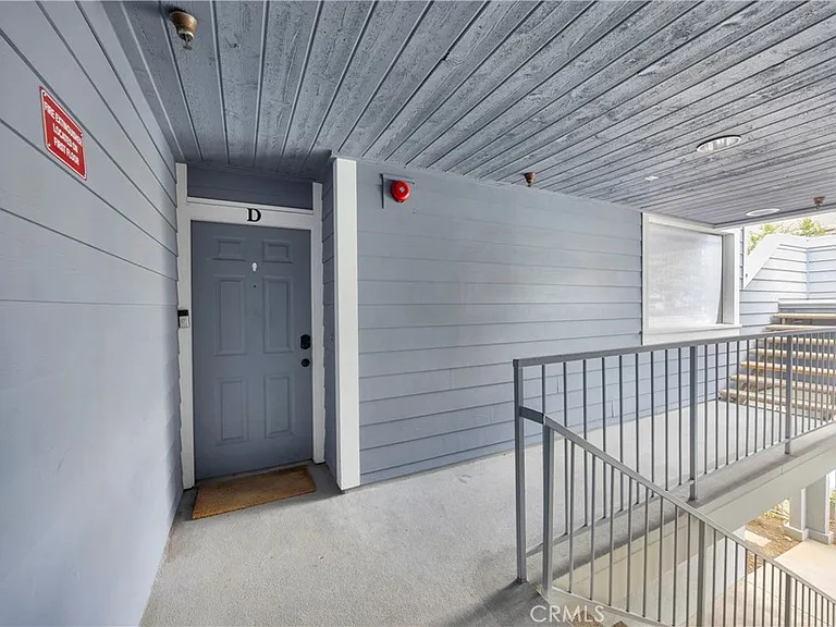 111 S Lakeview Ave — Photo 3