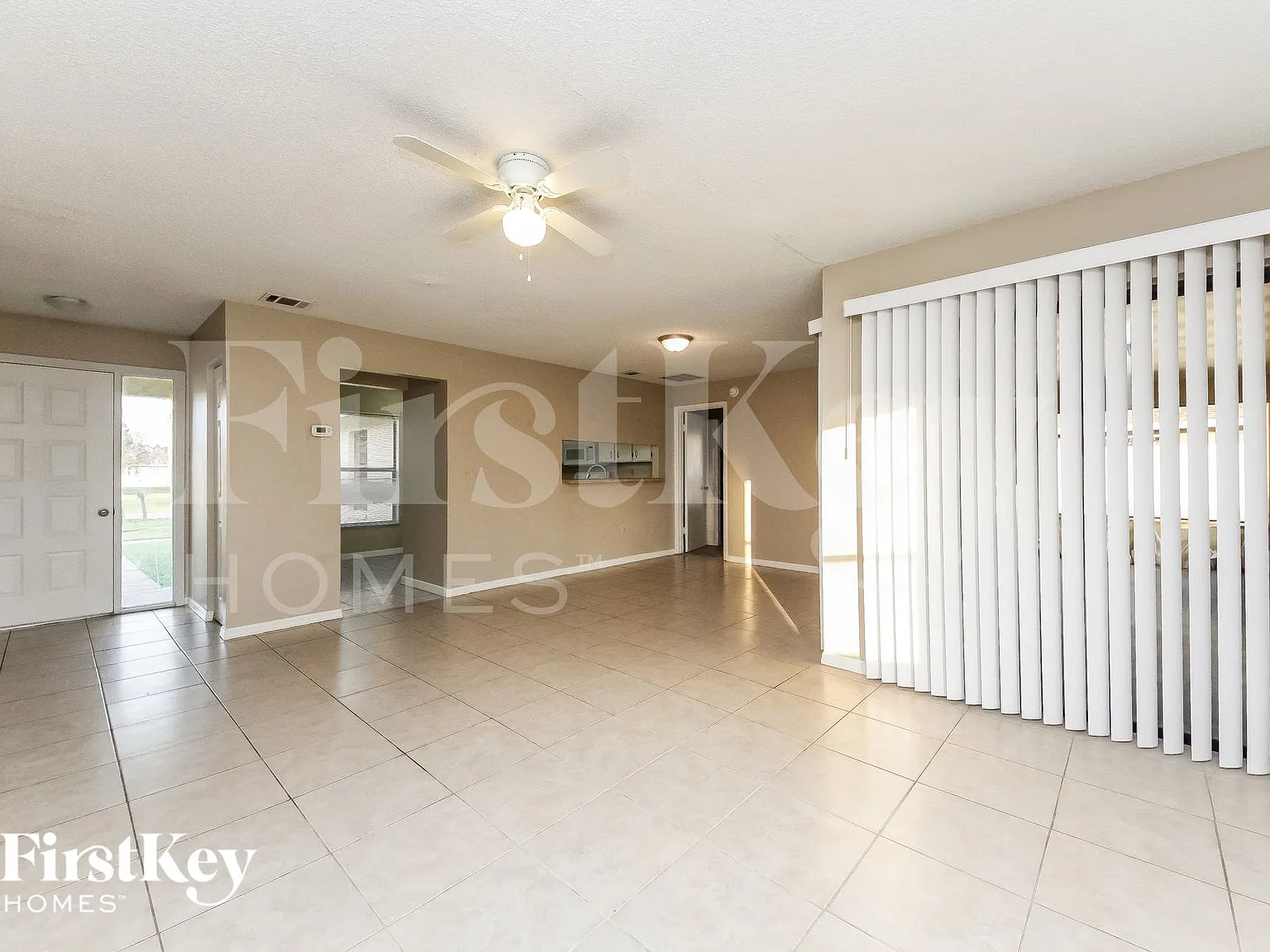 3 bed, 2.0 bath, 1342 sqft, $1,925 — Photo 4