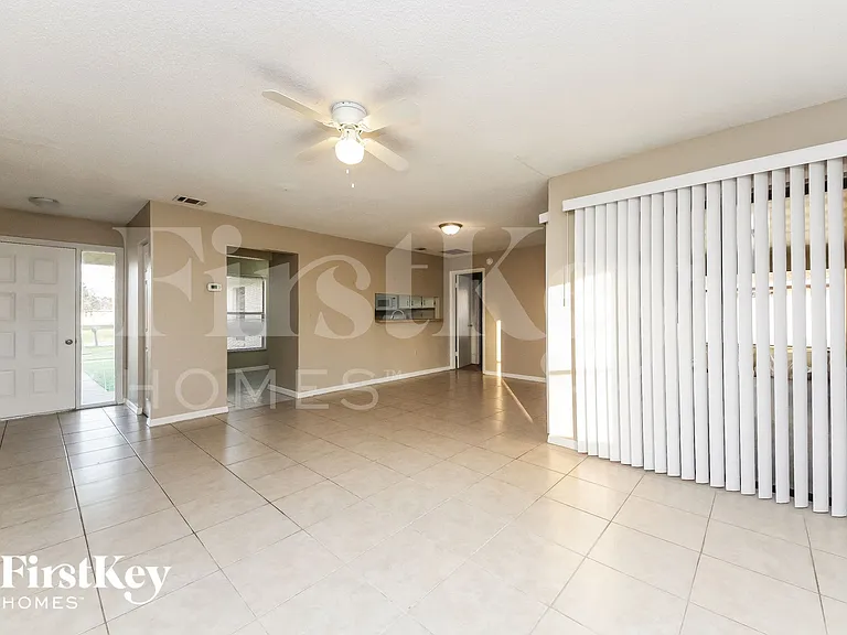 610 Fresno Ct — Photo 4